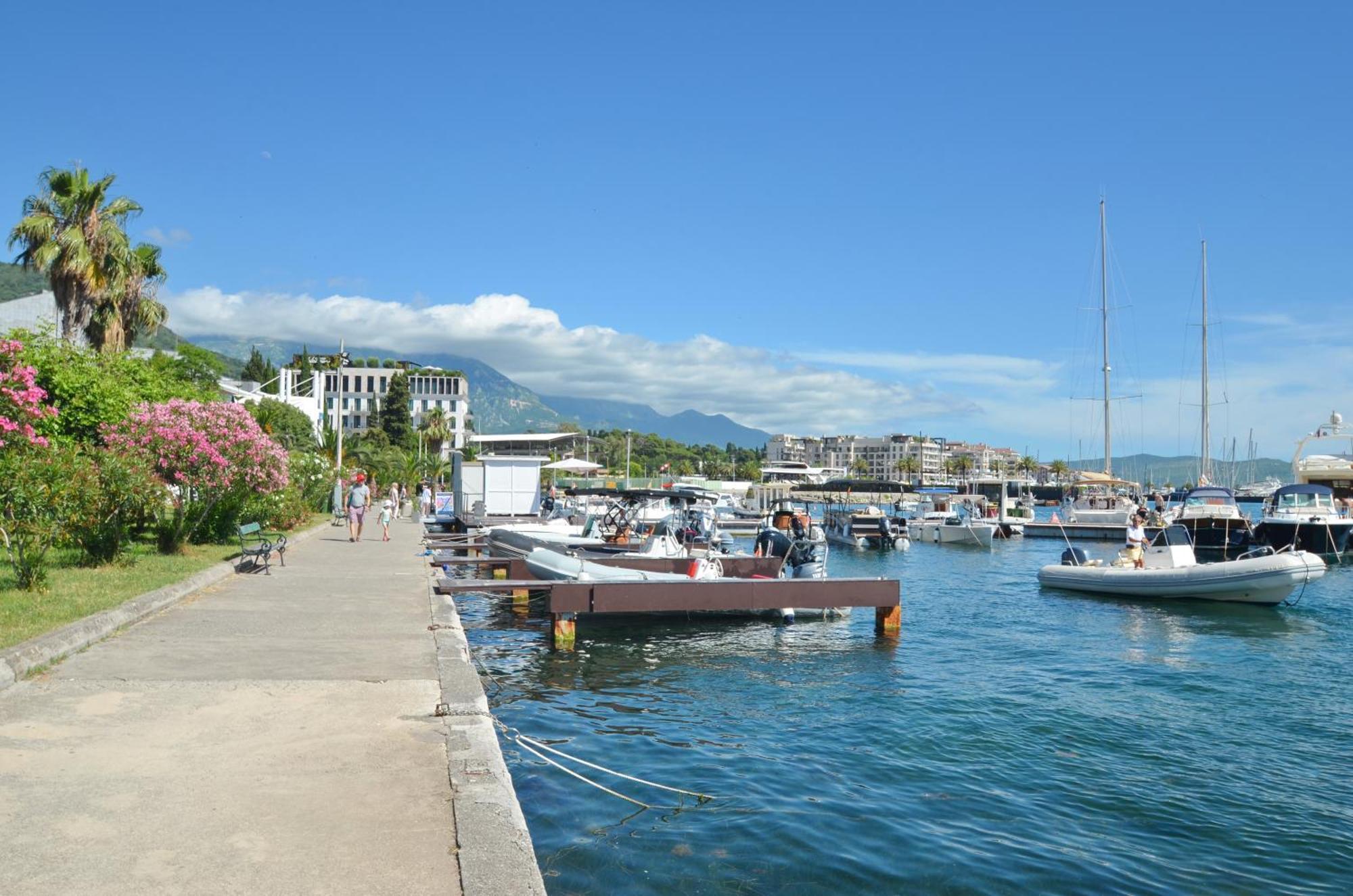 Trojanovic Apartments Tivat Buitenkant foto